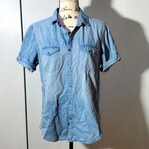 Calvin Klein- Womens Blue Denim Chambray Short Sleeve Snap Button Top Sz.Medium